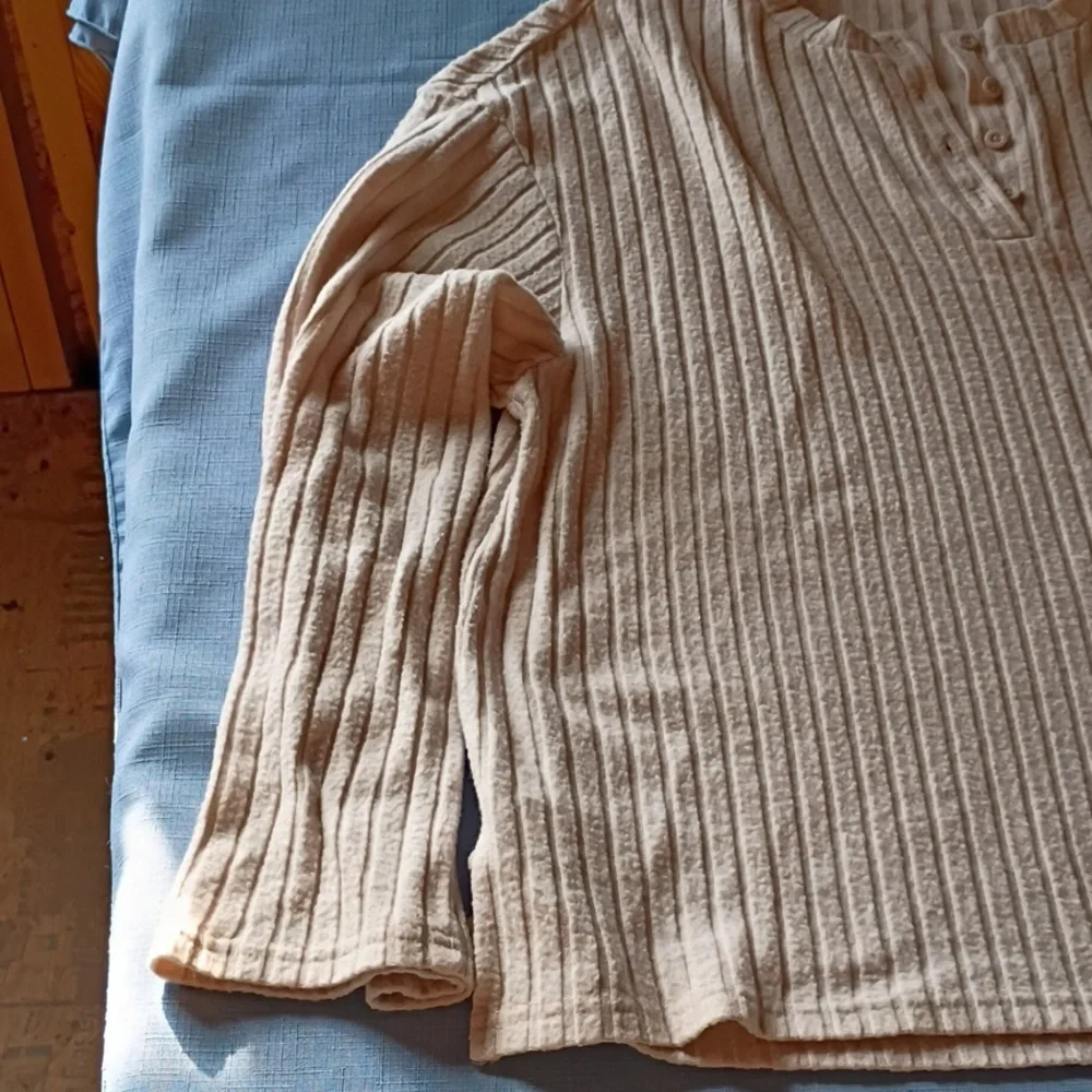 LoveBug Boutique Beige Ribbed Knit - Picture 6 of 11